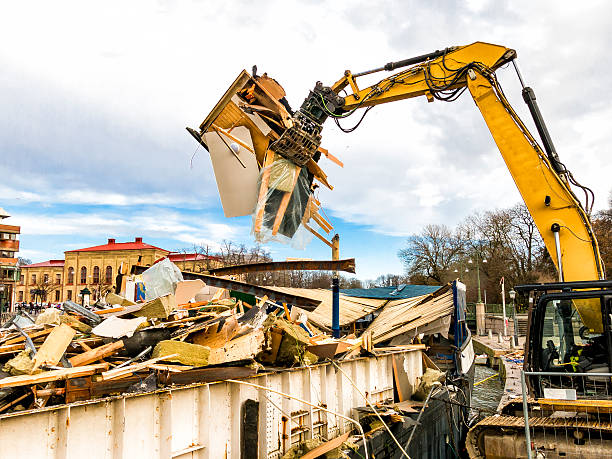 Best Junk Hauling Services  in St James, MO